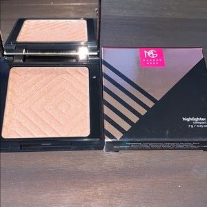 Makeup Geek Highlighter